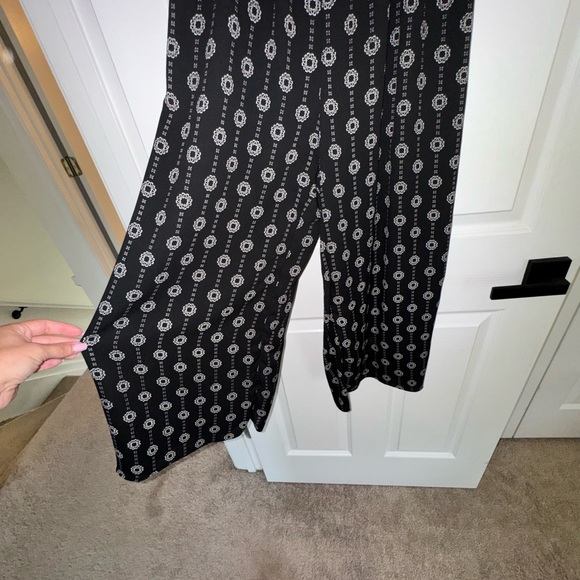 Everly black and white print jumper - Picture 4 of 5